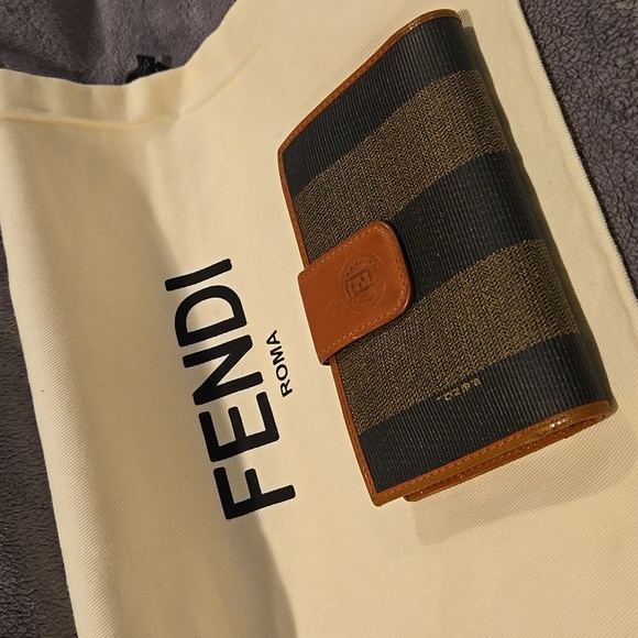 Fendi Kisslock Rehab Wallet Brown and Black Striped - Picture 2 of 16